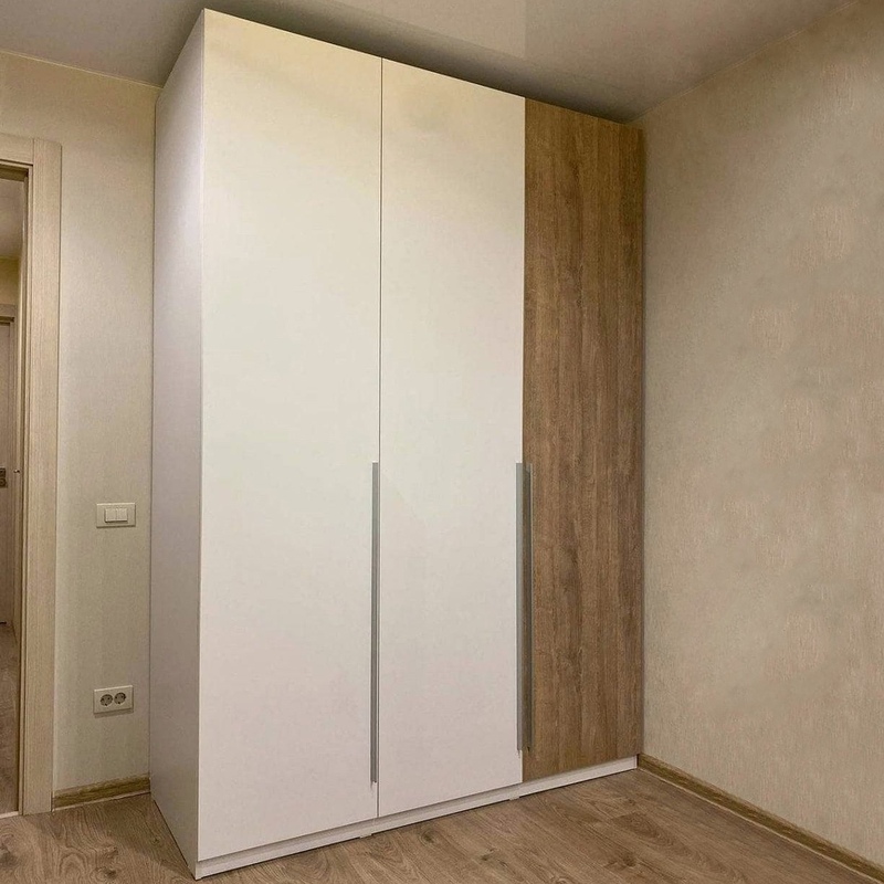 Распашные шкафы-Шкаф с распашными дверями на заказ «Модель 34»-фото1